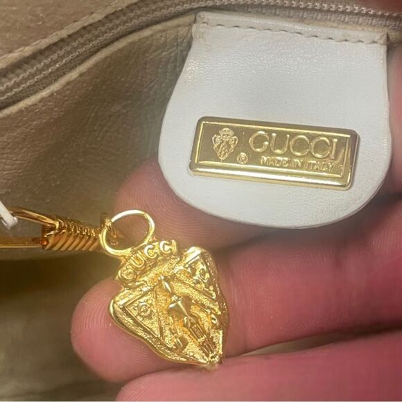 Vintage Gucci Micro GG Monogrammed Crossbody Bag White - (Authentic) - Picture 4 of 12